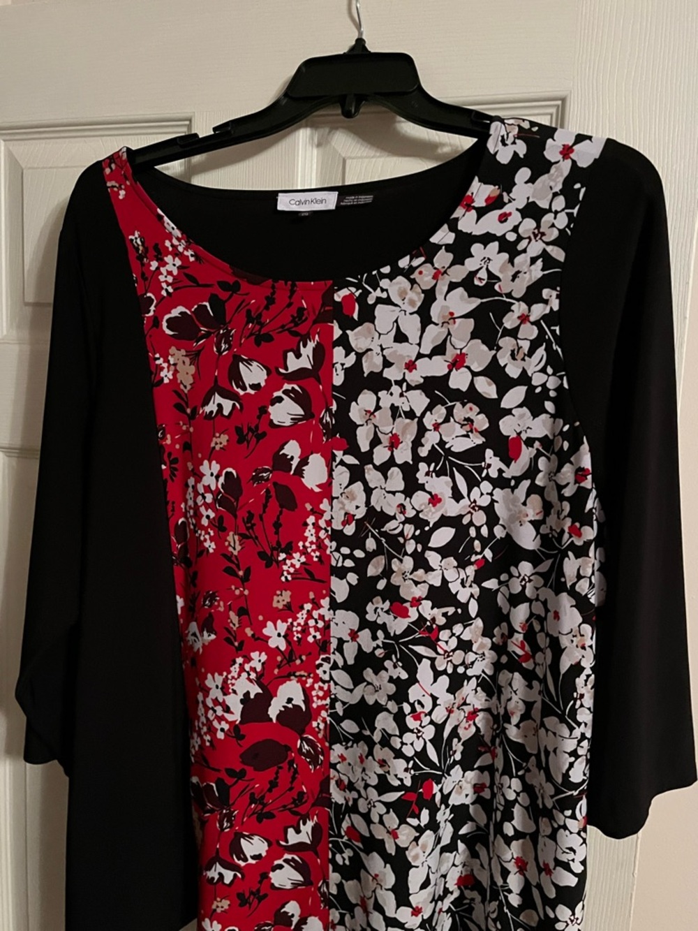Calvin Klein Black Red White Floral Blocked Blouse